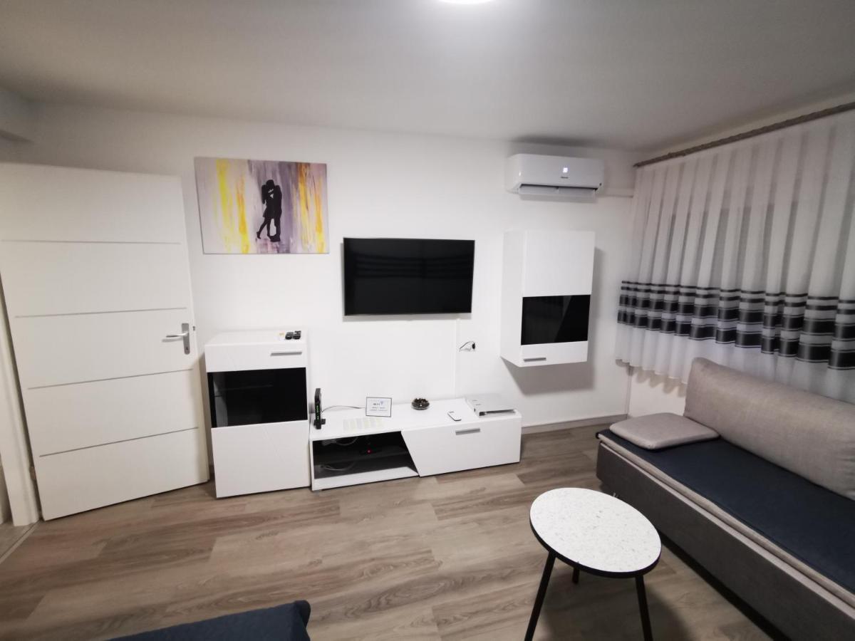 Ema Studio Apartman カルロヴァッツ エクステリア 写真