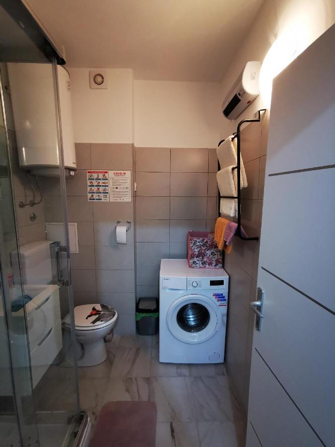 Ema Studio Apartman カルロヴァッツ エクステリア 写真